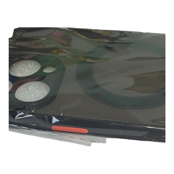 iPhone 14 Pro Max Wireless Charging Black/Red MagSafes Shockproof Magnetic - Picture 3 of 5